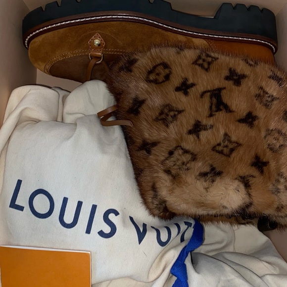 Louis Vuitton Mink & Suede Ankle Boots - Picture 13 of 14